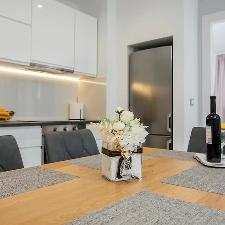 Kolovrat Apartment *